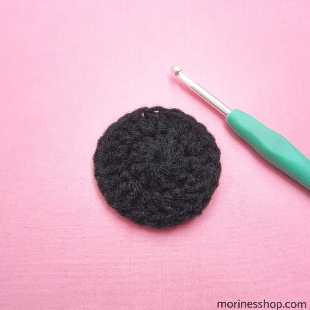 Crochet pupil of the eye