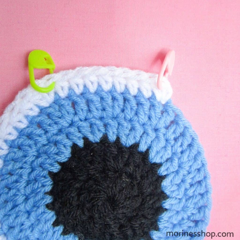 Crochet eye applique pattern