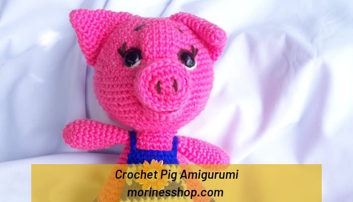 This free pattern for a cute crochet pig is sure to be a favourite among the little ones, but worth considering for your own as well. #CrochetPig #CrochetAnimal #CrochetFarmAnimal #AmigurumiPig #AmigurumiPiglet