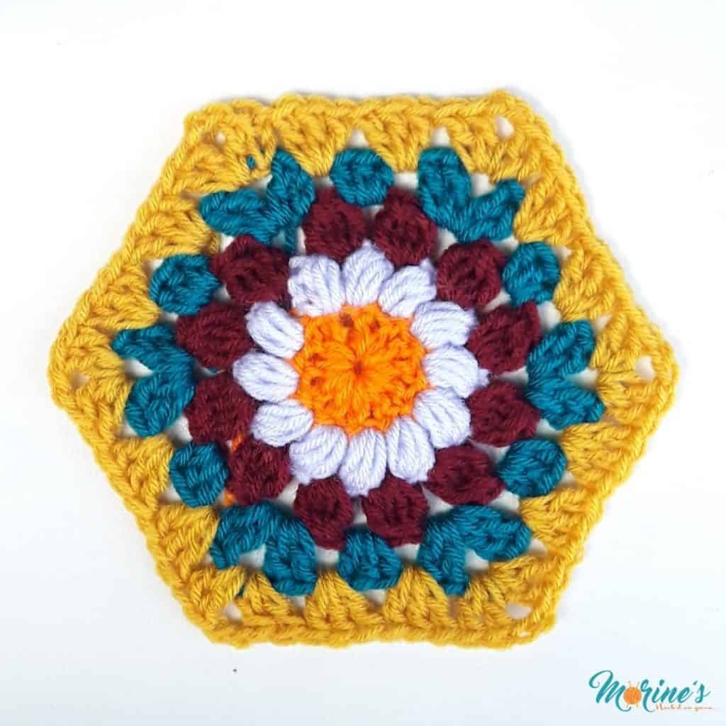 The sunburst granny hexagon fuses the classic granny square and basic solid hexagon patterns to create a gorgeous stylish crochet motif.
