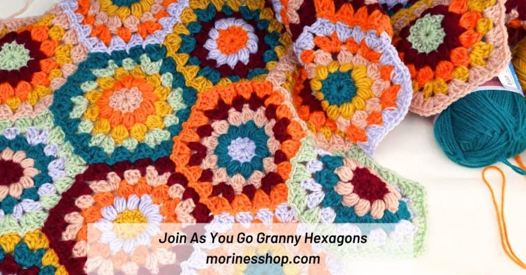 This simple crochet tutorial teaches you how to join as you go granny hexagons with detailed instructions with clear step-by-step pictures.